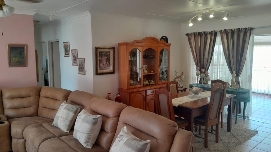 4 Bedroom Property for Sale in Dana Bay Western Cape